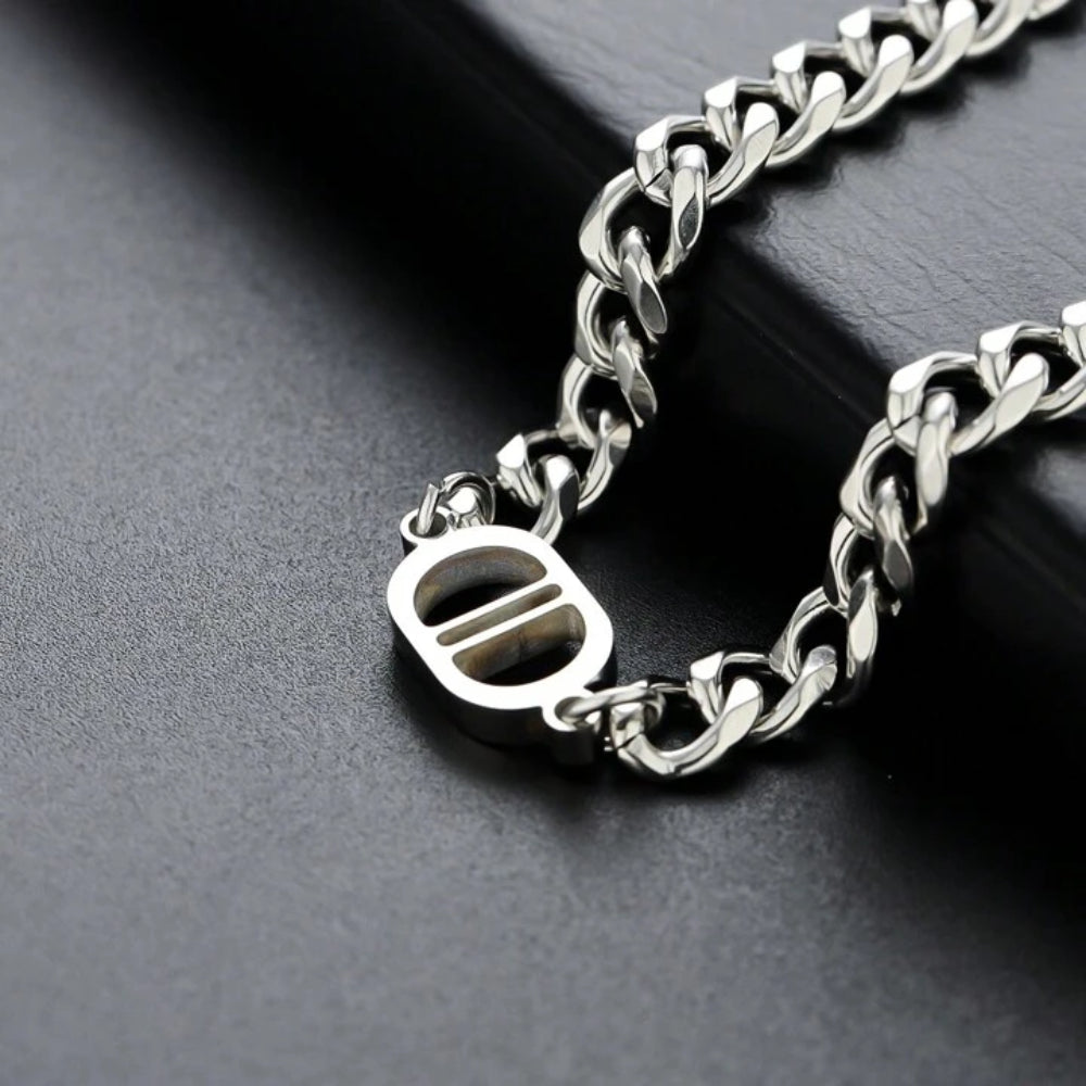Durable Unisex Bold Stainless Steel Cuban Link Bracelet with Non-Tarnish and Waterproof Finish