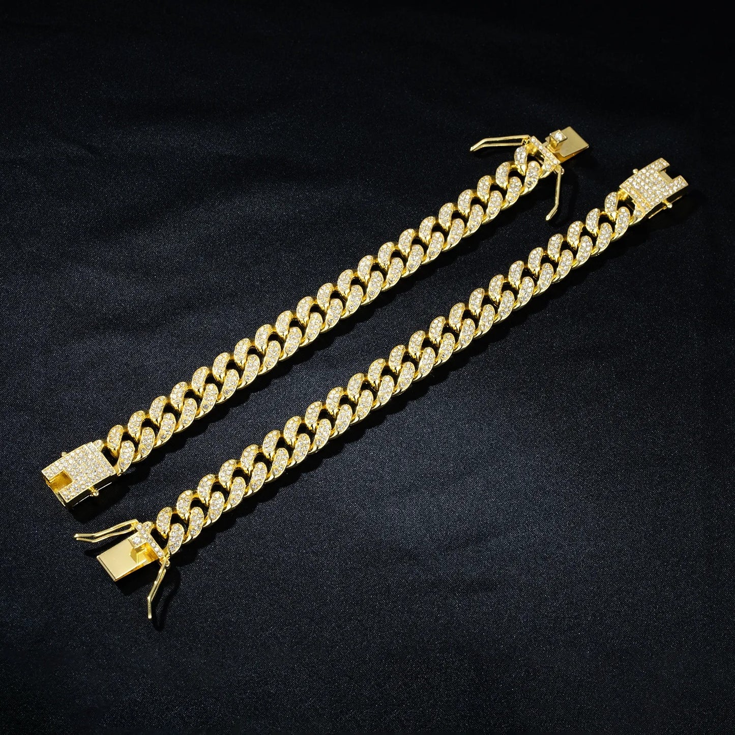 Sophisticated Men’s Luxury Highly Polished Silver-Plated Bold Cuban Link Chain Bracelet