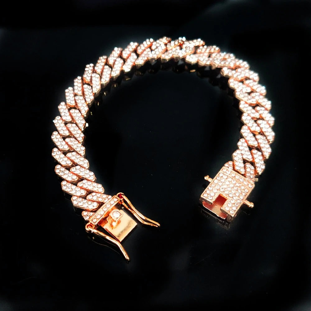 Sophisticated Men’s Luxury Highly Polished Silver-Plated Bold Cuban Link Chain Bracelet