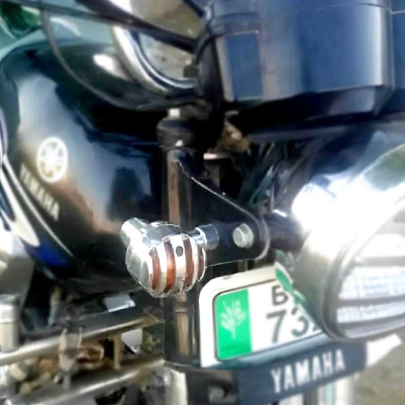 4 Pcs 12V Universal Motorcycle Grill Turn Signal Lights – Amber LED & Chrome Body Indicators